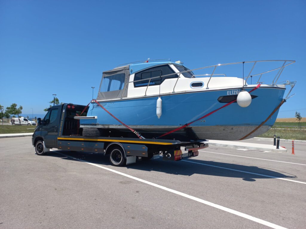 Kartal Oto Çekici olarak Pendik, Kartal ve Pendik bölgesinde 7/24 oto çekici hizmeti vermekteyiz.